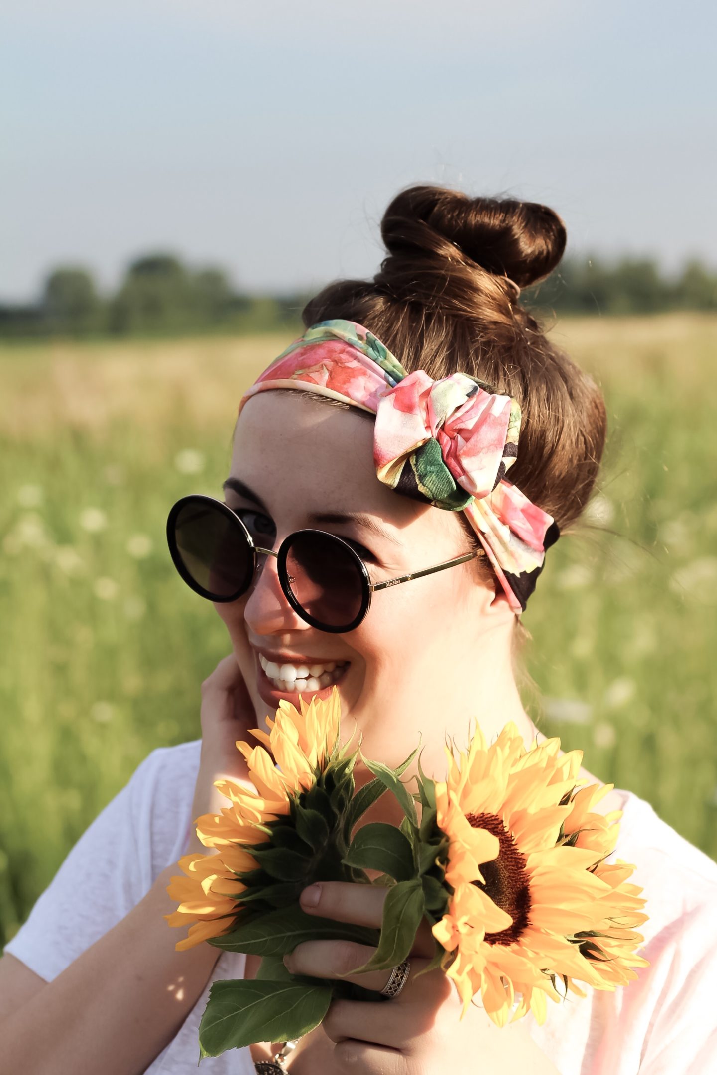 Miss-Suzie-Loves-Festival-Frisuren-feines-Haar-Hippie-Boho-Stirnband-Haarband-YSL-Ring-Arty-Rosen-Weizenfeld-Susanne-Heidebach-Fashionblogger