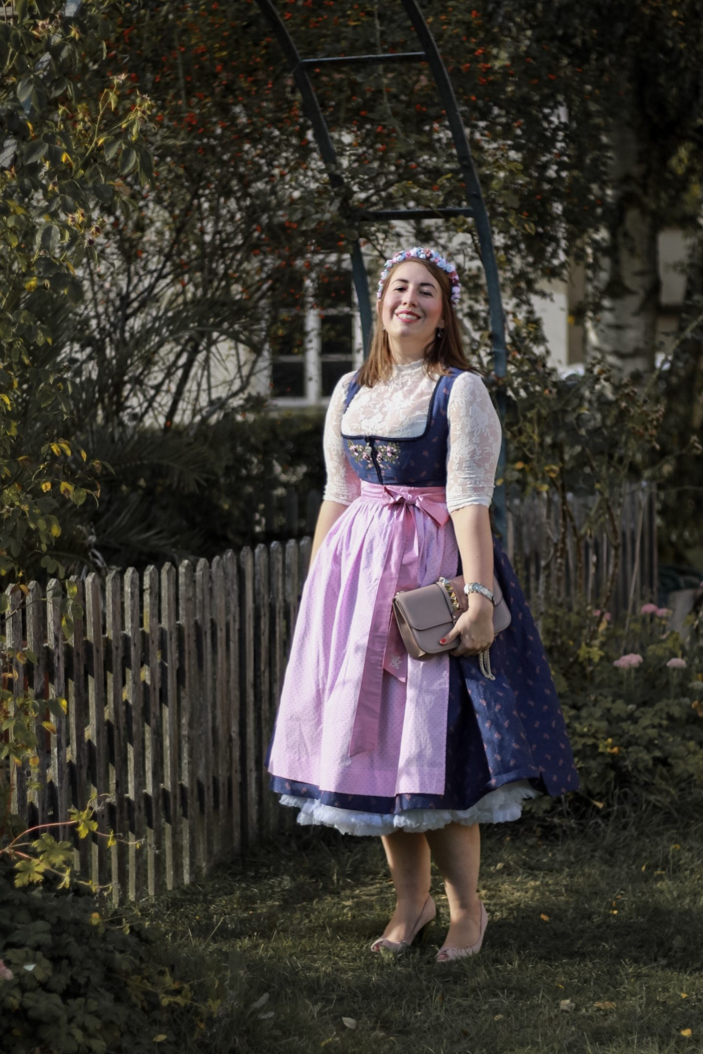 Sportalm-Kitzbuehel-Dirndl-Pupping-Wirkes-Tracht-Susanne-Heidebach-Miss-Suzie-Loves-Oktoberfest-Kloster-Scheyern